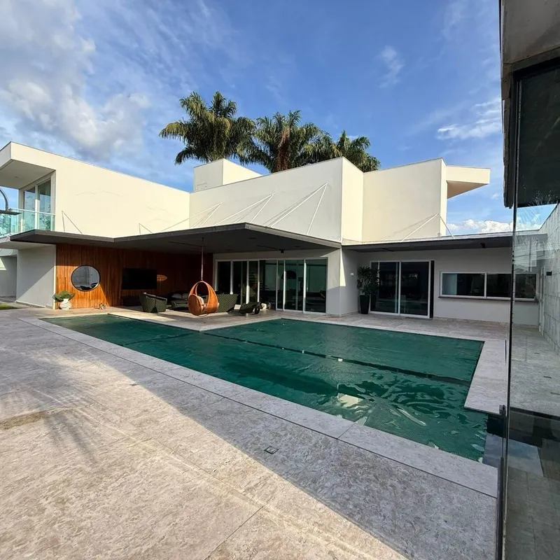Investimento: R$ 8.000.000,00 Metragem: 650m² Imóvel: 03 suítes grandes suíte ma...