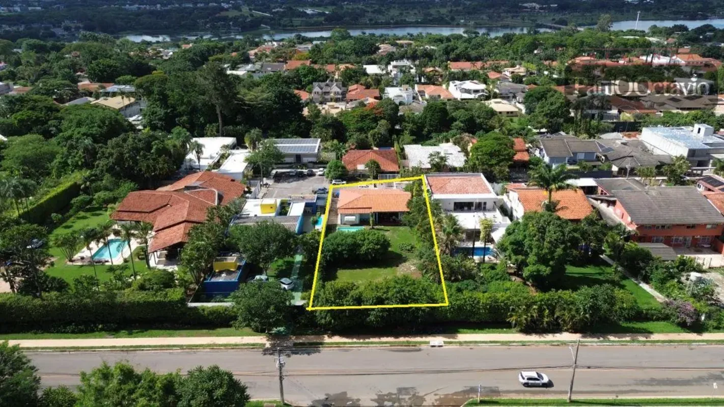 EXCLUSIVIDADE | casa com terreno vazado à venda no Lago Sul – QI 05Ótima oportun...