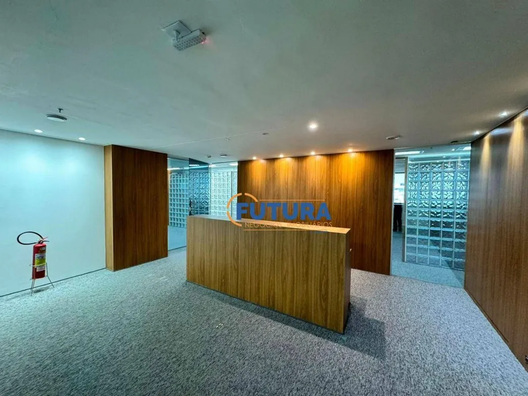 A FUTURA NEGÓCIOS IMOBILIÁRIOS disponibiliza para LOCAÇÃO:Excelente sala comerci...