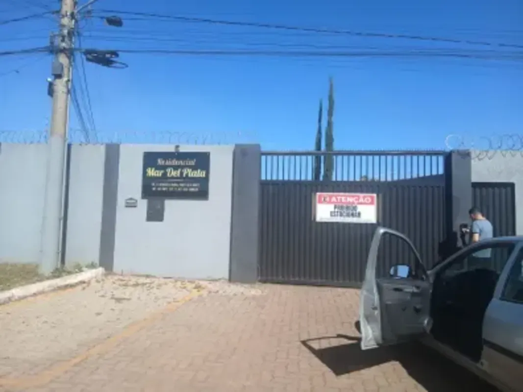 Vendo lote na Ponte Alta Norte condomínio já formado, com metragem de 800m², óti...