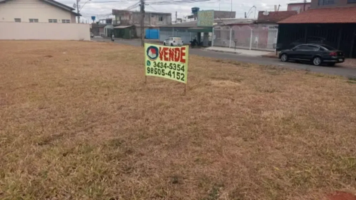 Vendo lote comercial em uma das quadras que mais está valorizando no Recanto das...