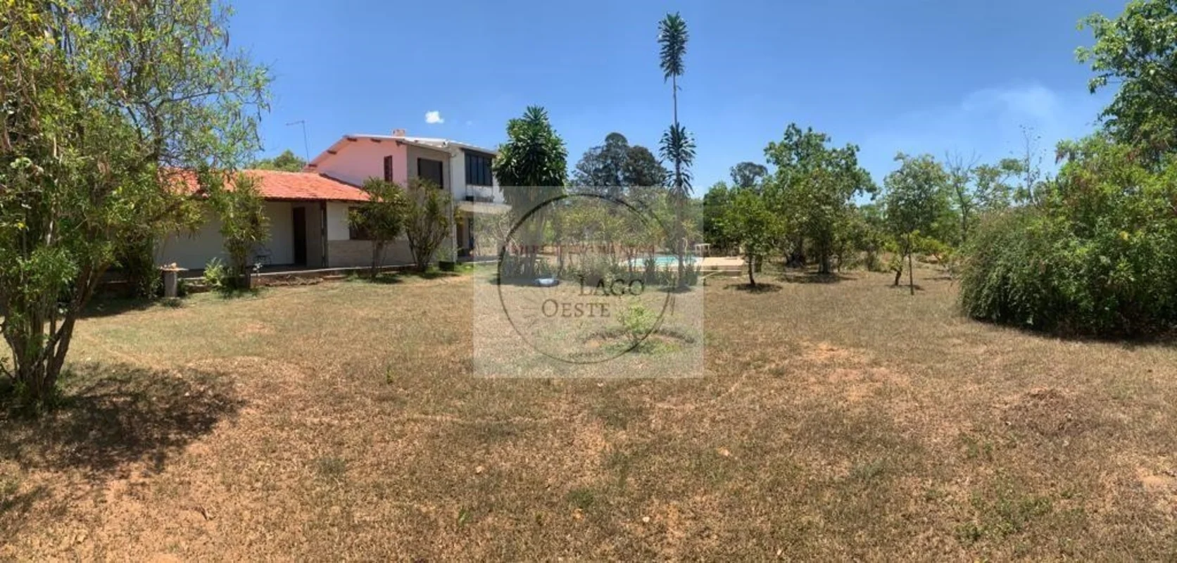 ÓTIMA CHÁCARA COM VISTA PERMANENTE PARA O VALEChácara bem localizada, estando no...