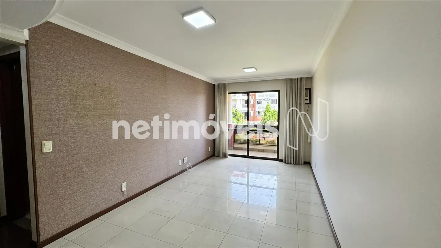 LAKE SIDE RESIDENCE & SERVICE | VENDA 53m² | COM VARANDA| Este apartamento possu...