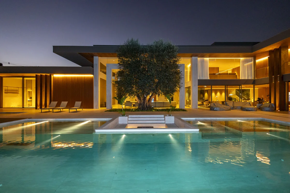 SHIS QI 5 – PROJETO DENISE ZUBA – 1.600m² - 7 SUÍTES – CONFIRA NA DESCRIÇÃOAlgum...