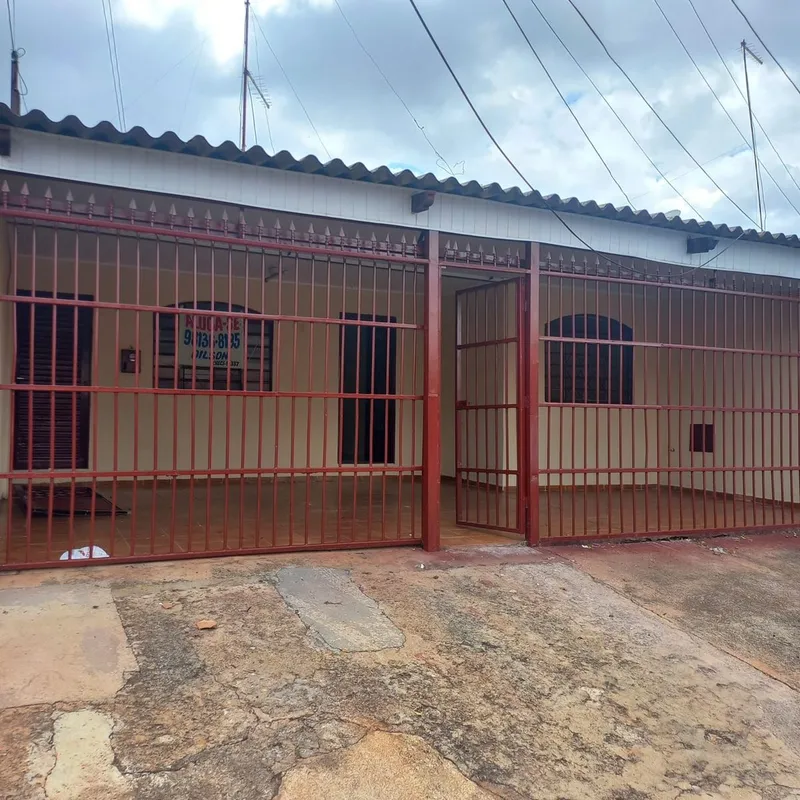 IDEALIZE VENDE - CASA NA QNN QD 22 CJ DImóvel - Características:Casa composta po...