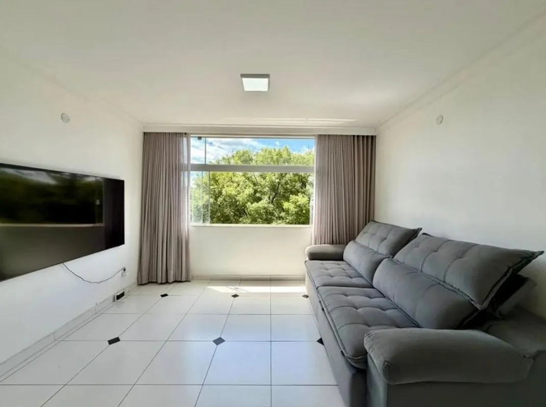 Excelente apartamento à venda na SQN 411 Norte - Asa Norte.O apartamento é vazad...