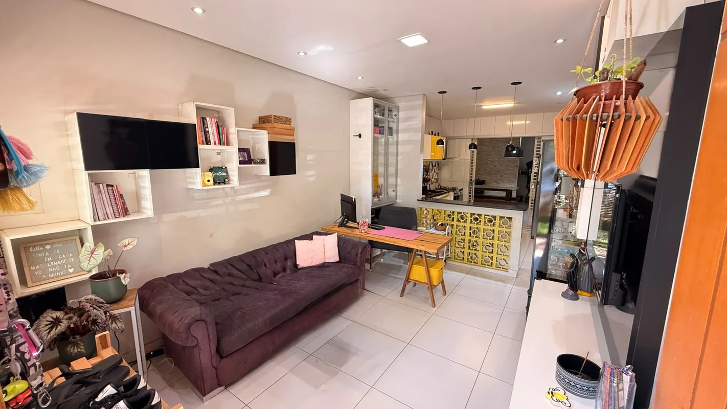 Julisce Alencar Assessoria Imobiliária vende...Casa à venda – QE Quadra 28Casa t...