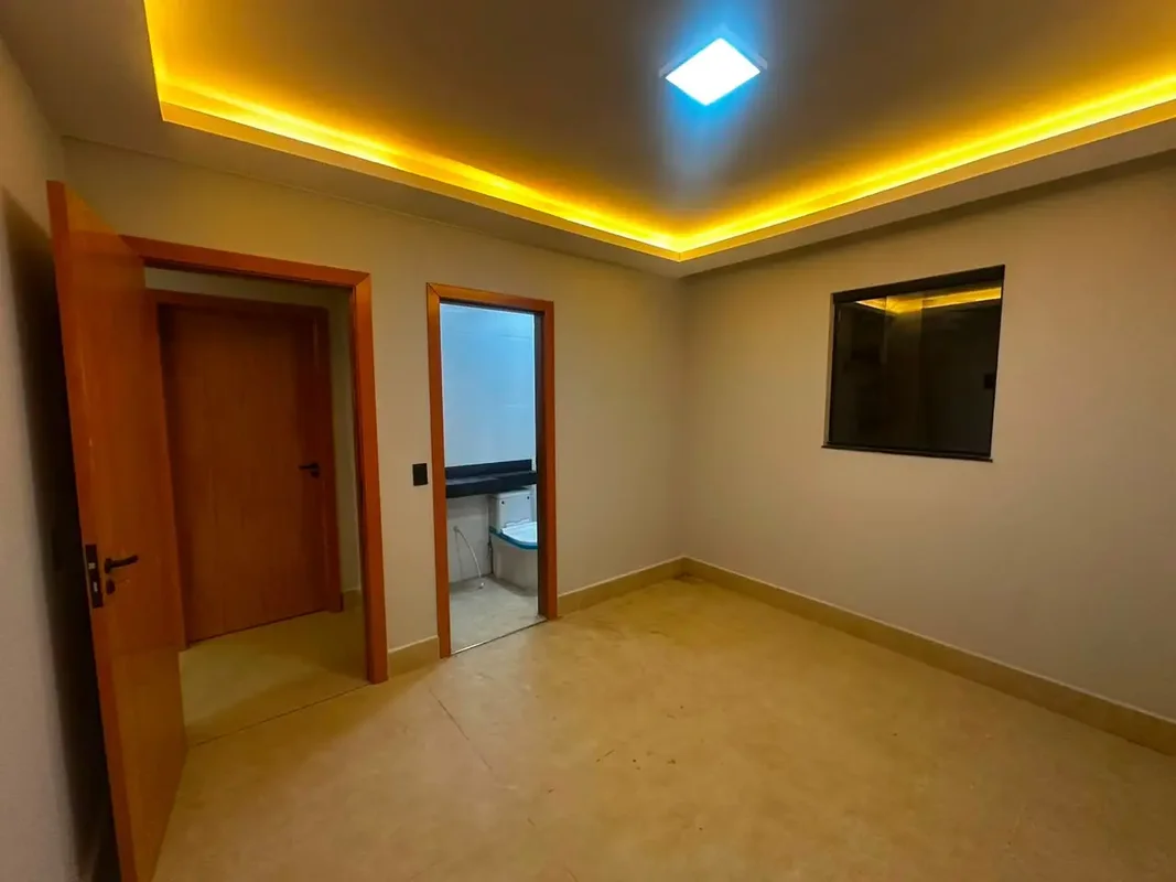 JDM IMOBILIÁRIA VENDE :Excelente cobertura, localizada no St. Leste Q 9 CL 9 lt ...