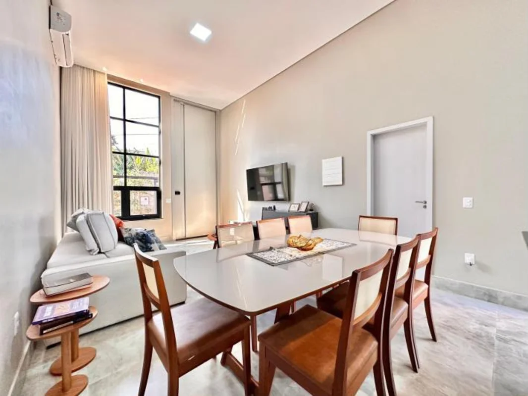 Não aceita financiamentoDescubra o conforto de uma casa moderna e bem localizada...