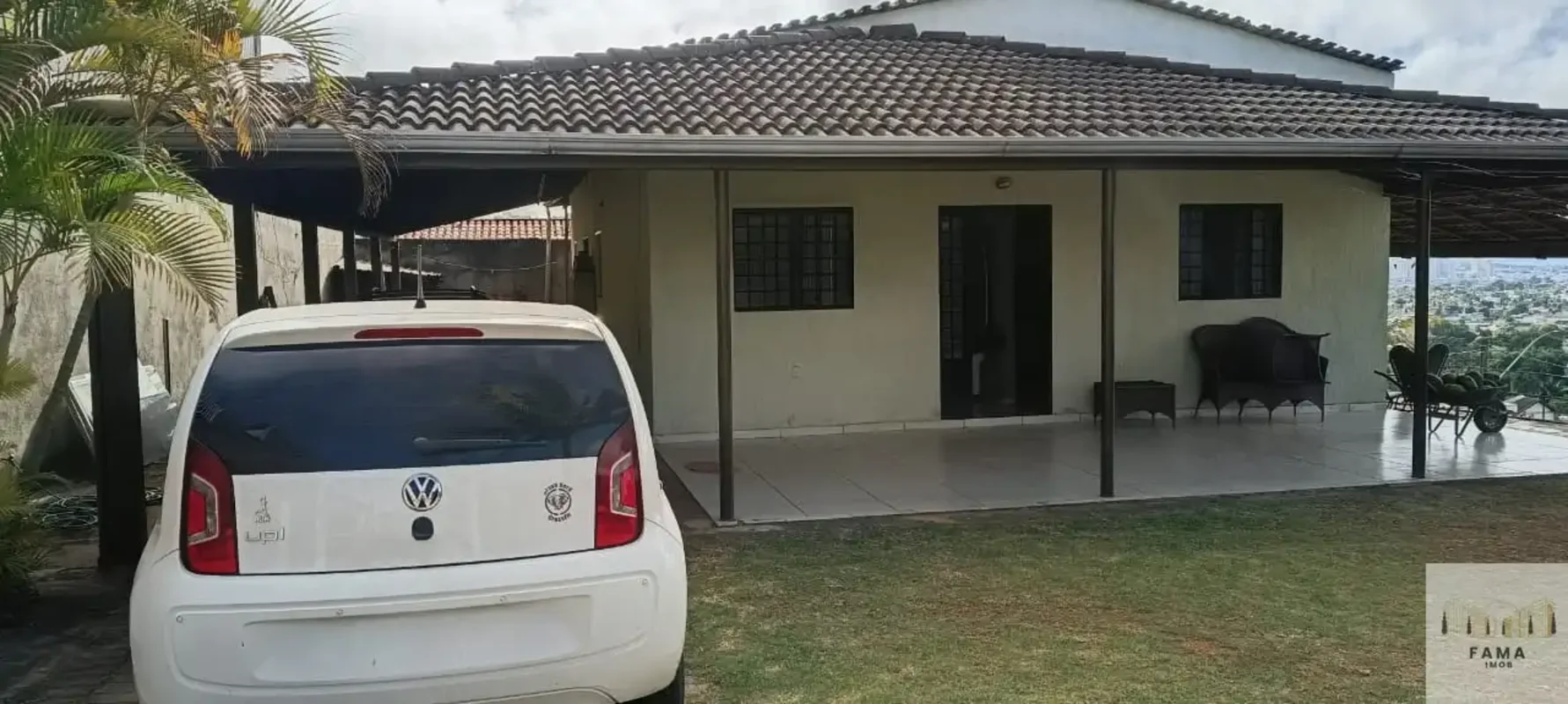 Imagine morar em uma casa confortável e bem localizada na SHA Conjunto 4 Chacará...