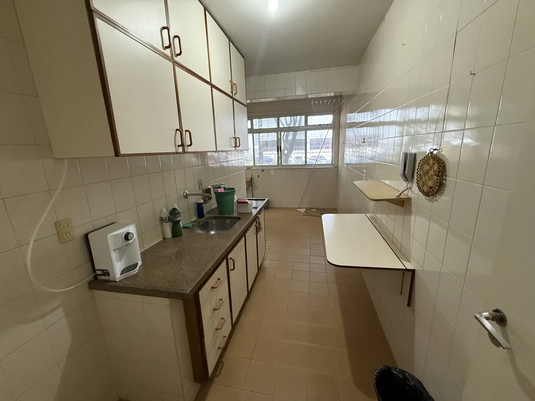 Descubra um apartamento confortável e bem localizado na SQN 309, ASA NORTE, Bras...
