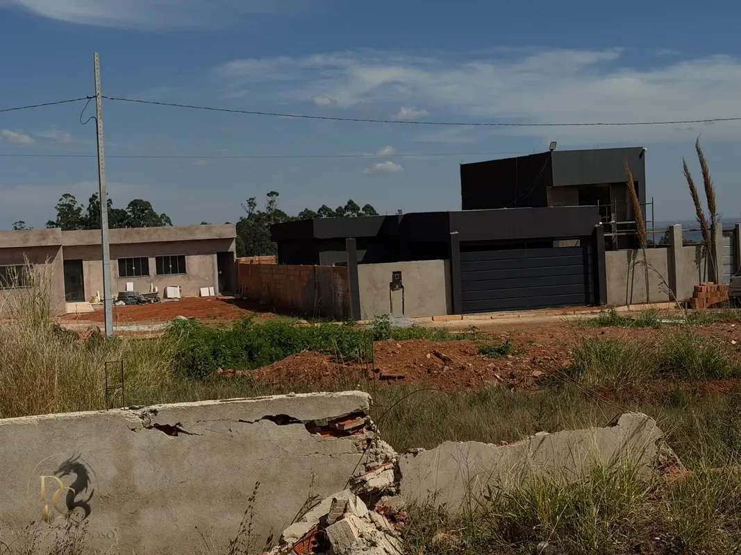Lote residencial à venda na Rua dos Pinheiros, no bairro Ponte Alta, em Gama-DF....