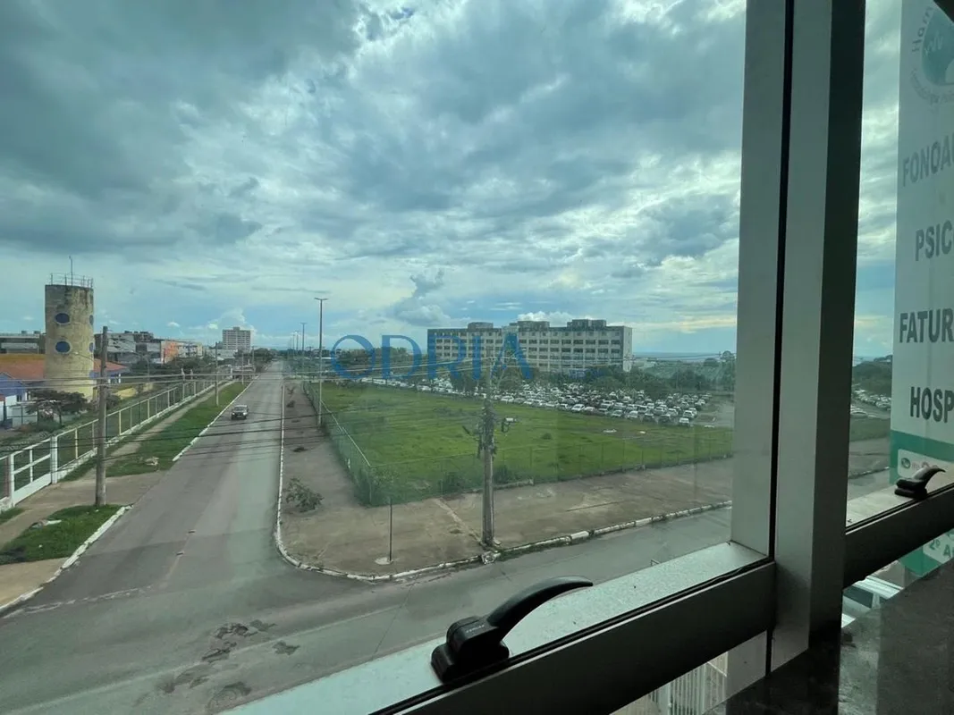 Prédio de arquitetura moderna, estrategicamente localizado EM FRENTE AO HOSTPITA...