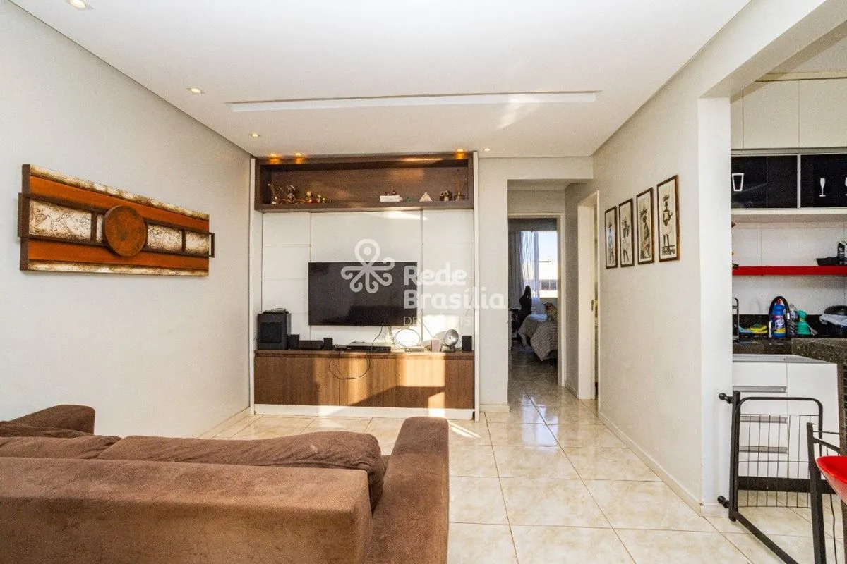 QE 02 | Apartamento Nascente - Reformado - Vazado | Lúcio CostaApartamento aconc...