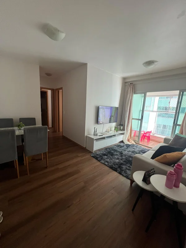 MECTA VENDE - ótimo apartamento no Condomínio Gamaggiore* andar alto;* 2 quartos...