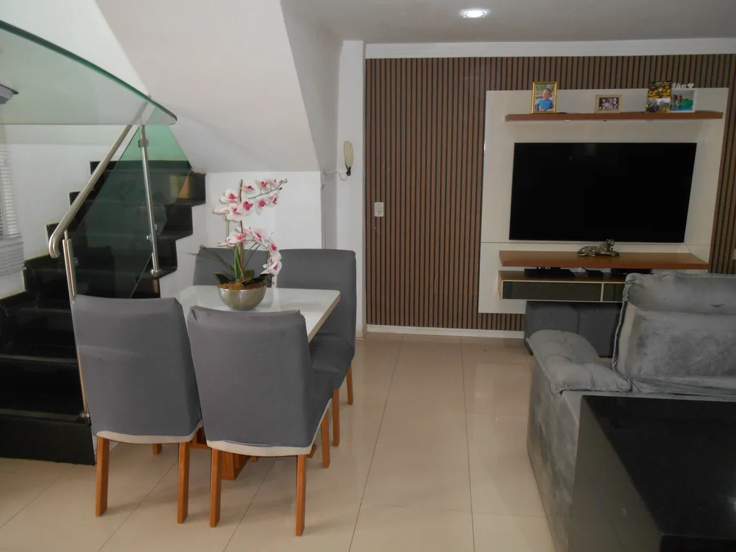  Apartamento Duplex c/ jeito de casa , moderno, prático e eficiente em Taguating...