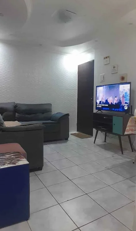 Apto de canto com maior privacidade Boa ventilação Bem arejado 2 tos Condomínio ...