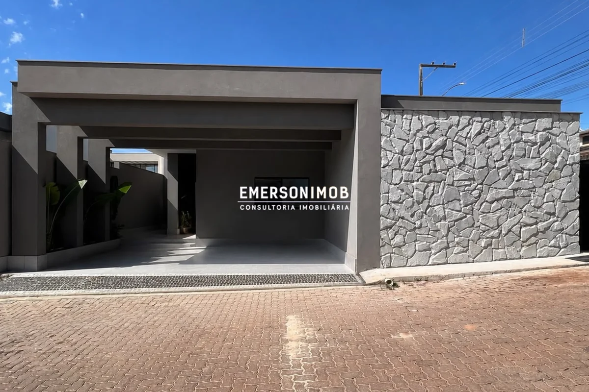 CASA À VENDA RECÉM CONSTRUÍDA - 300M² 3 SUÍTES IMÓVEL:Com área construída de 300...