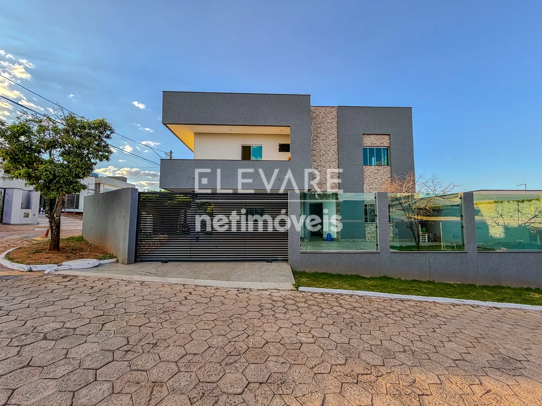Casa de Alto Padrão em Condomínio Fechado – Vicente Pires em lote de 400m².AGEND...