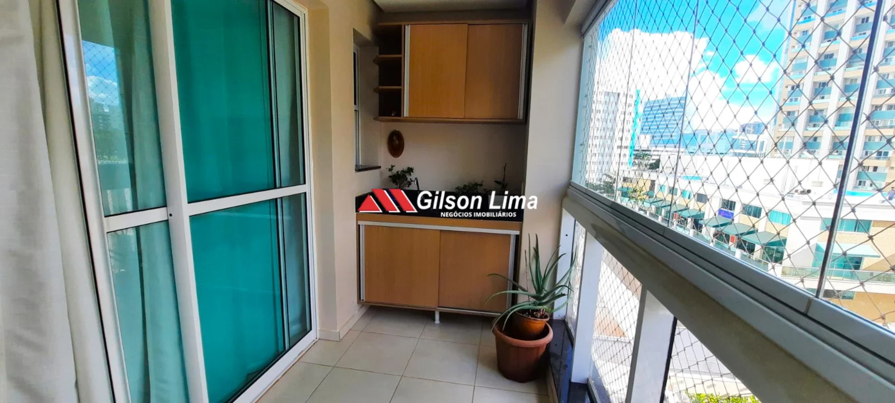 ** 74 m2 - 2 Quartos ( 01 SUÍTE ) - Varanda - Armários - LAZER **GILSON LIMA VEN...