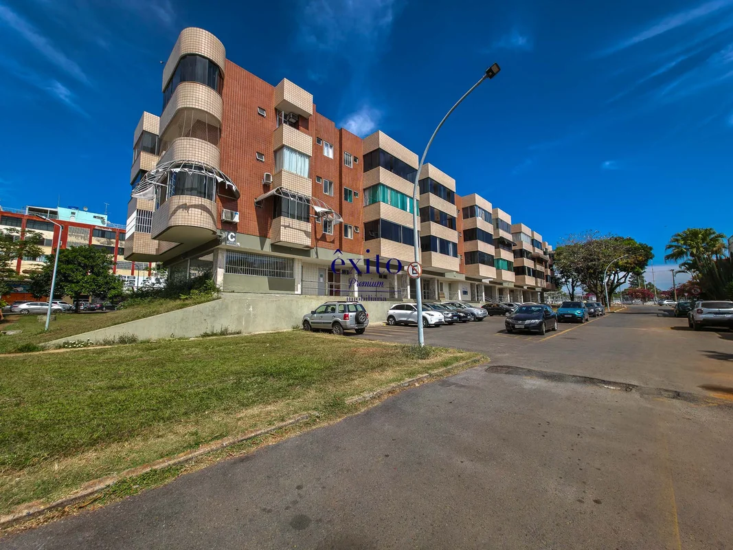 Asa Norte, SHCGN 707 Bloco C. Apartamento para locação!Imóvel composto por sala,...