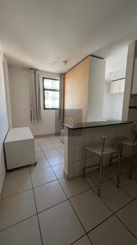 APARTAMENTO MOBILIADO | 1 QUARTO | GARAGEM DESCOBERTA | EM FRENTE AO PARQUE DE Á...