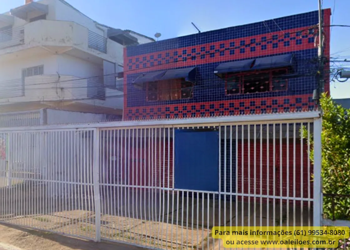 Oportunidade! Venda de lote com 300m² onde esta construido um prédio de 2 andare...