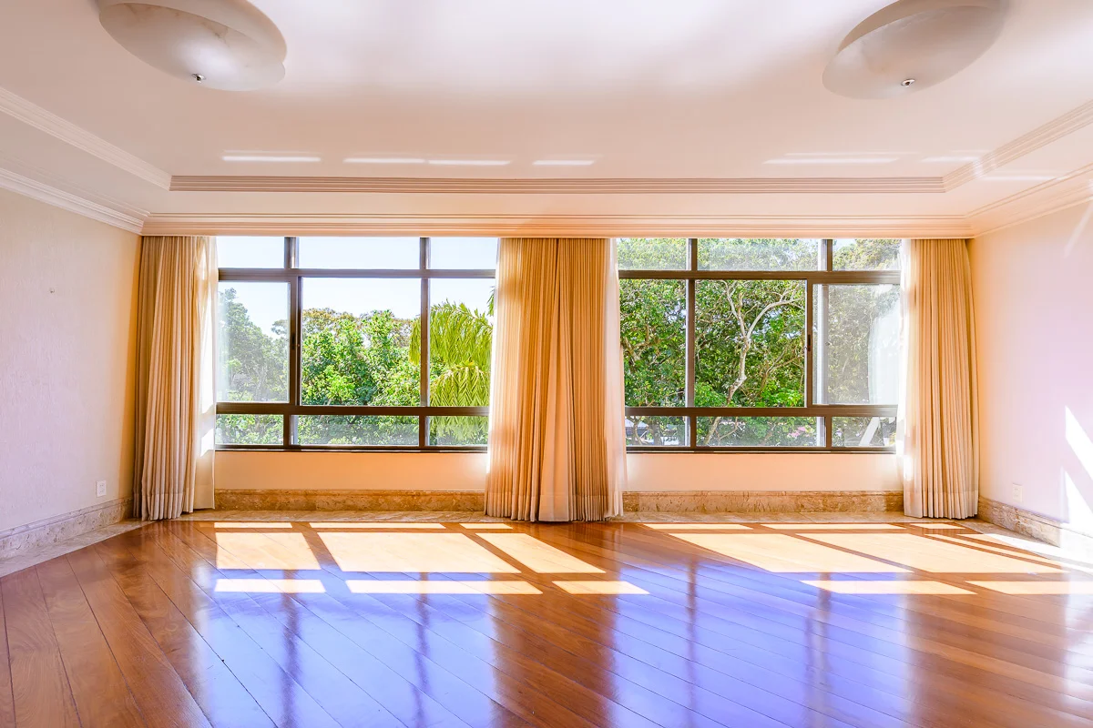 SQS 114 Sul – Nascente | Vista para o verdeApartamento de 246 m² à venda em uma ...