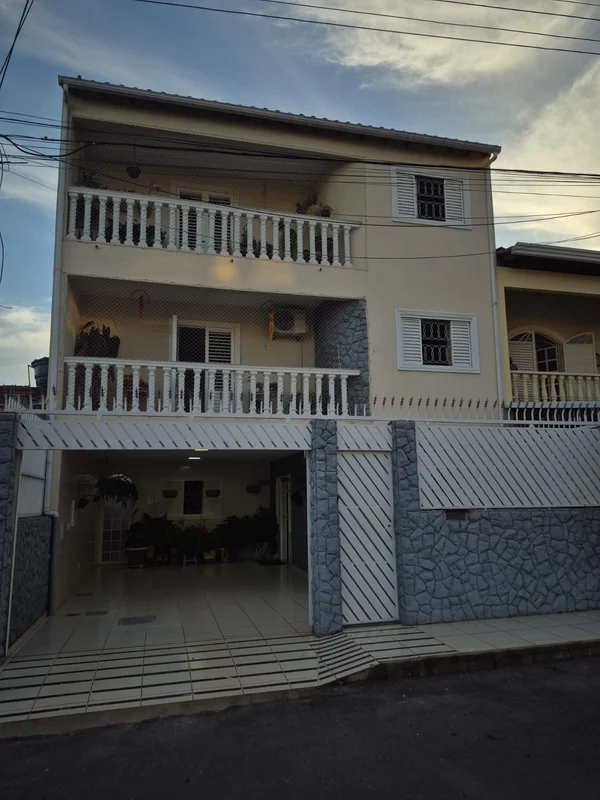 $$$$$$$ Excelente oportunidade $$$$$$$Excelente Localização Sobrado reformado Té...