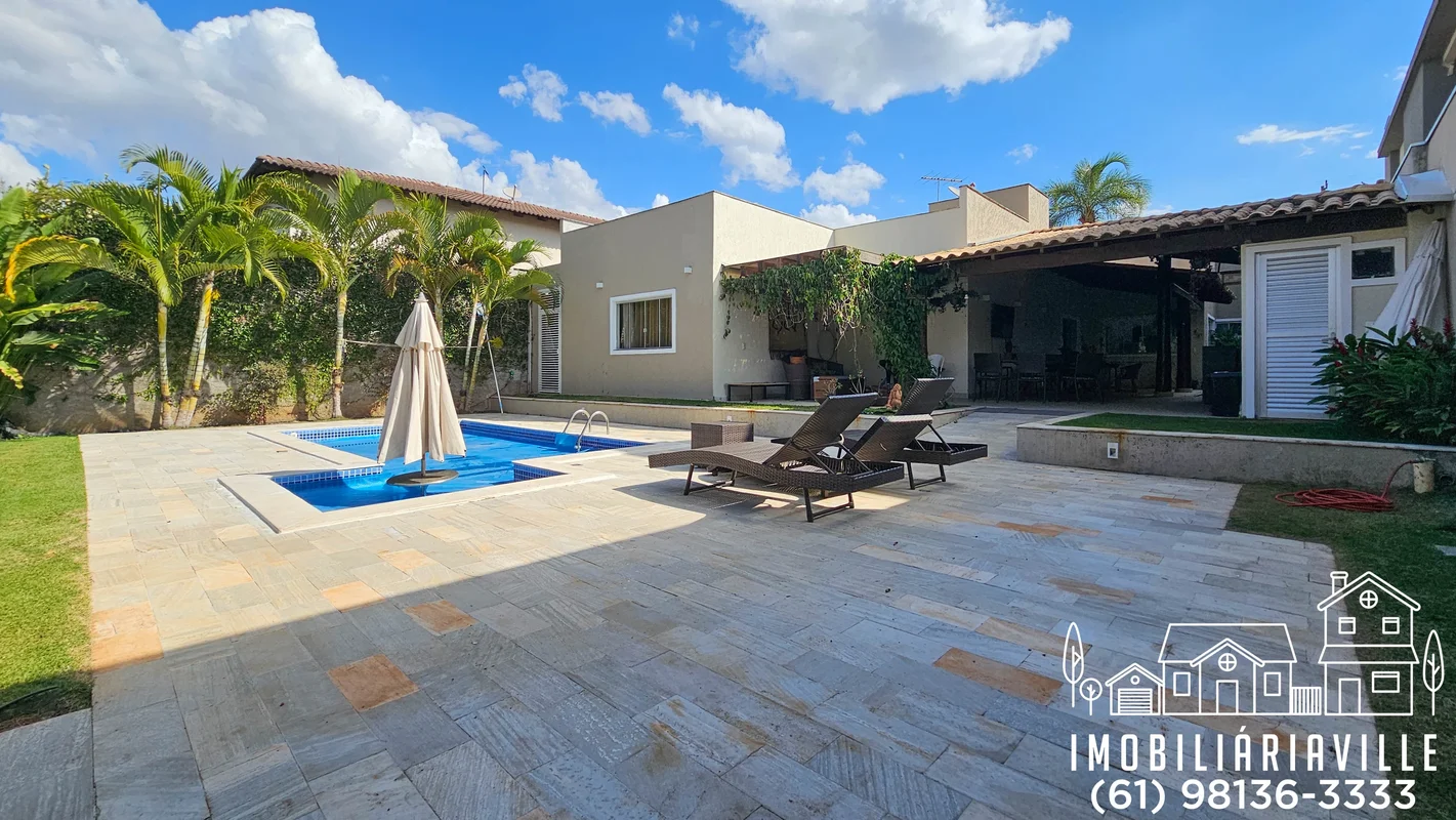 A Imobiliária Ville traz mais essa Belíssima Casa em Condomínio Fechado e MOBILI...