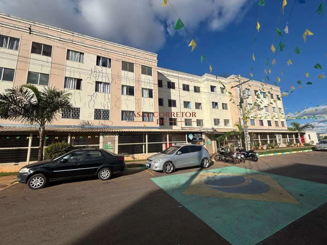 Apartamento Térreo com Varanda Privativa à Venda na QN 509 Samambaia Sul Aceita ...