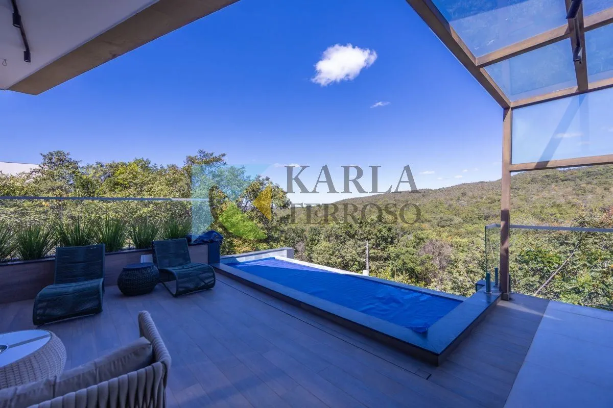 Casa de Alto Padrão com Vista Permanente para a Natureza | Condomínio Santa Môni...