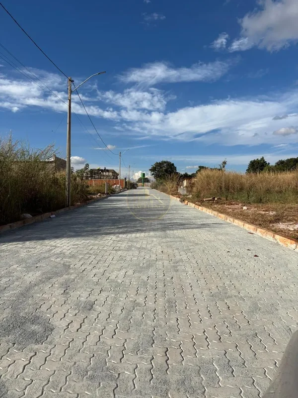Excelente lote todo plano em ótima localização da DF 475;Condomínio será entregu...