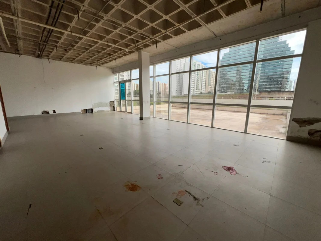 ALUGA-SE SALA COMERCIAL NO EDIFÍCIO E-BUSINESSLeve o seu negócio para um dos end...