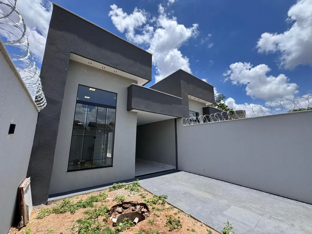 DUAS CASAS DISPONÍVEIS NO BAIRRO PARQUE IBIRAPUERA A APARECIDA DE GOIÂNIA- 85,47...