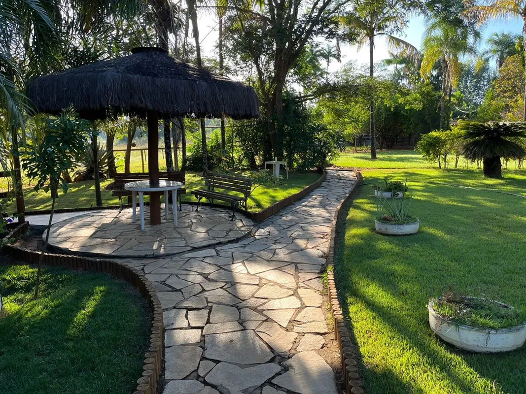1 alqueire Casa sede 5 suíte Casa de caseiro 3 QCurral Paiol com 2 baia area ser...