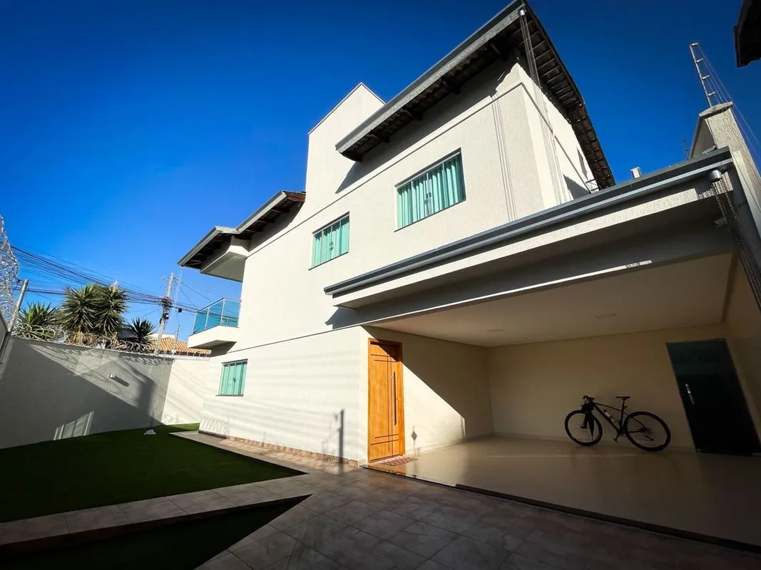 ?? Sobrado à venda – Setor Moinho dos Ventos? Imóvel espaçoso, bem localizado e ...