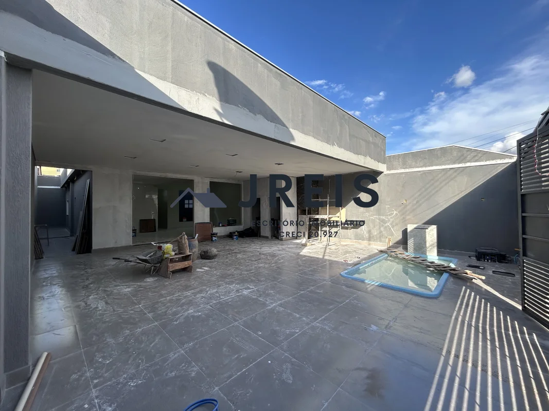 JREIS ESCRITÓRIO IMOBILIÁRIOObservação: A casa encontra-se em fase de acabamento...