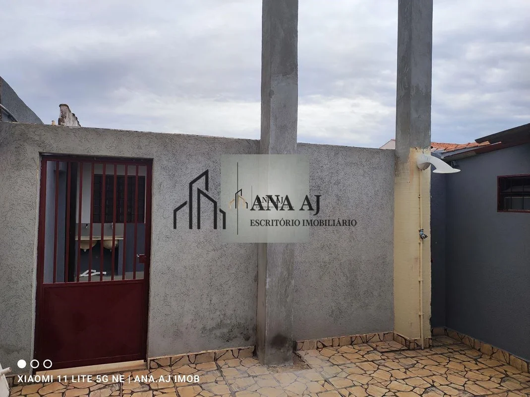 ANA IMÓVEIS ANUNCIA:OPORTUNIDADE: ALUGA-SE CASA DE FUNDOS, IDEAL PARA QUEM BUSCA...