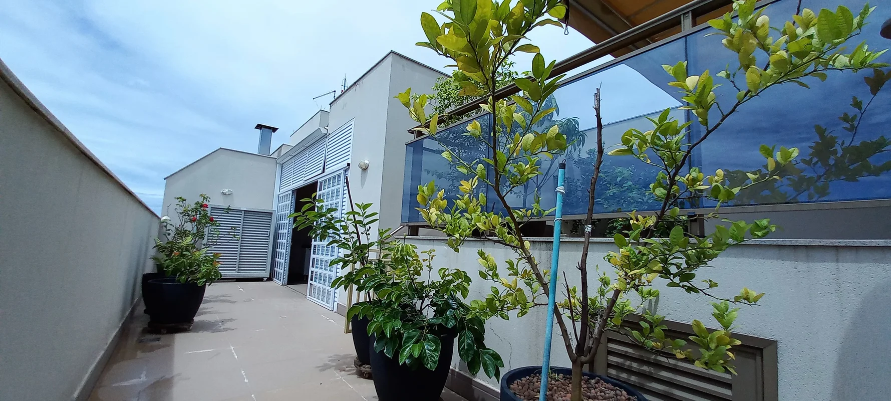 LINDA COBERTURA DUPLEX – 136,47 m²R$1.300.000,00PISO INFERIOR:02 QUARTOS (sendo ...