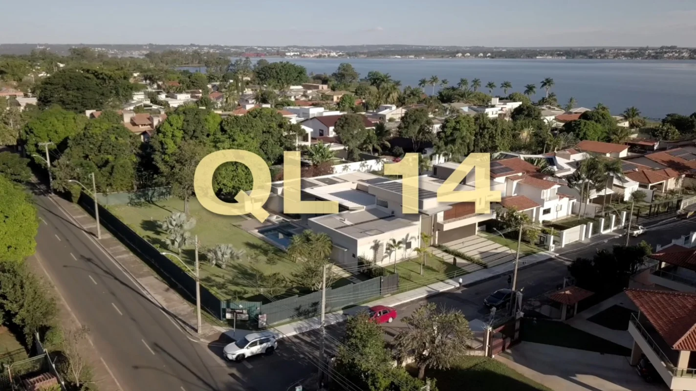 CASA TÉRREA EM LOTE DE ESQUINA — QL 14, LAGO NORTEArquitetura Eduardo Marcondes ...