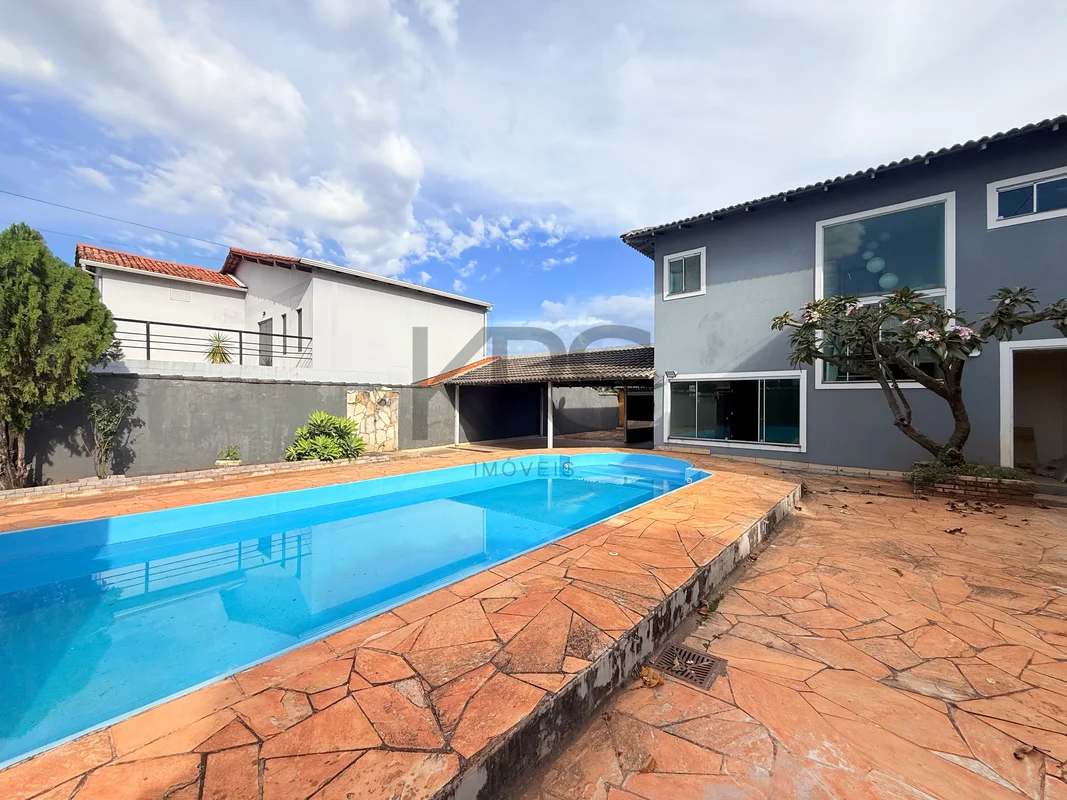4 Quartos | 2 Suite | Escritório | Churrasqueira | Piscina | Vivendas Friburgo |...