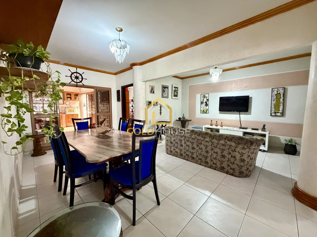 A Casa que Você Procura 270 m² de puro conforto em lote de 200 m² bem aproveitad...