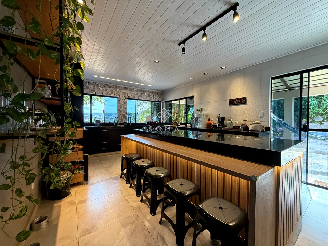 ESPECIFICAÇÕES DA CASA:- Sala ampla para dois ambientes- Cozinha completa com il...