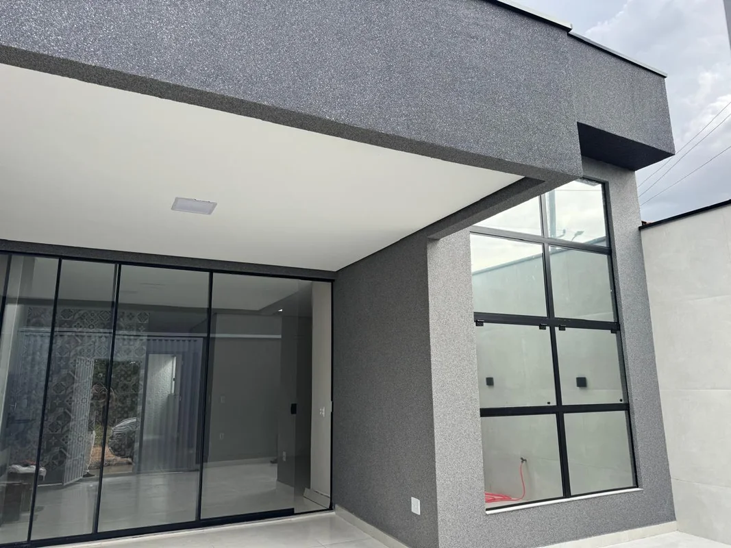 Casa Moderna à Venda – Quadra 604, Samambaia NorteSe você busca conforto, sofist...