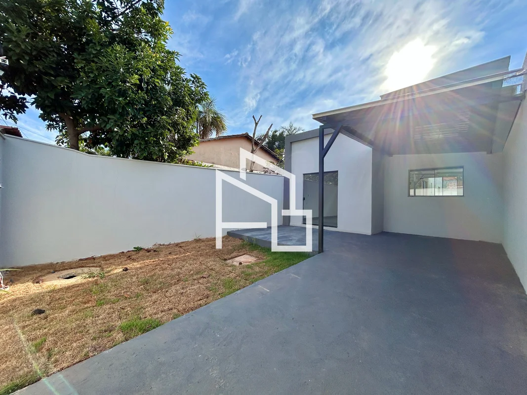 Casa nova à venda, próximo a todo o comércio da Avenida Brasil, no Setor Jardim ...