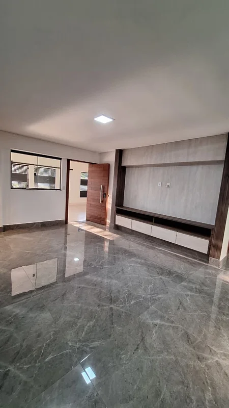 Descubra uma casa encantadora na Quadra 28, SETOR LESTE, perfeita para quem busc...