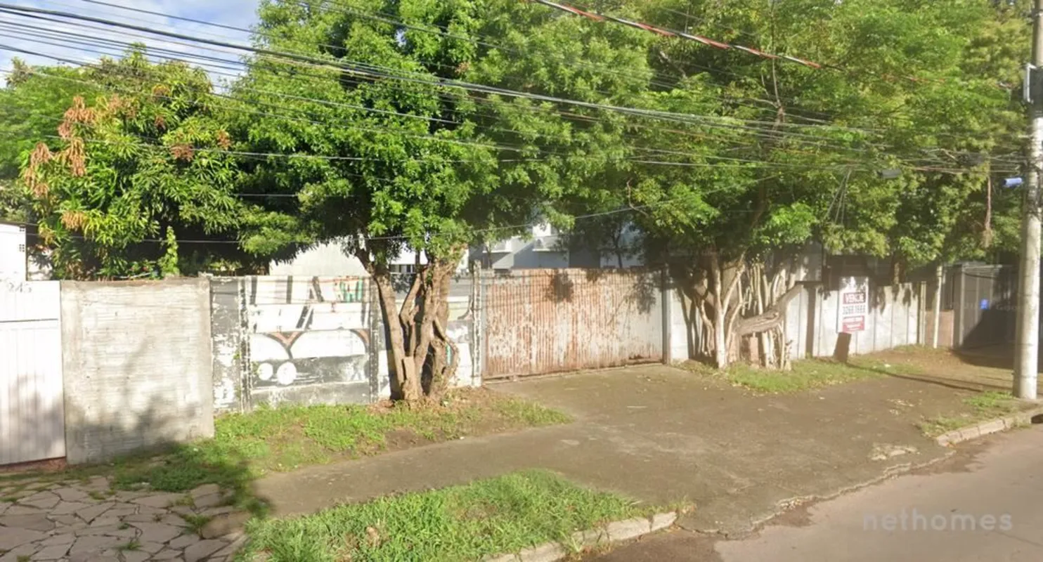 Terreno de 2.300m², próximo a diversas opções de lazer, centros comerciais, shop...