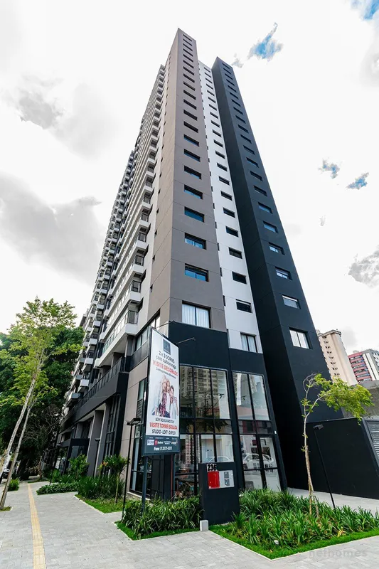O empreendimento dispõe de 2 torre, com 242 apartamentos. A torre 1 possui 62 un...