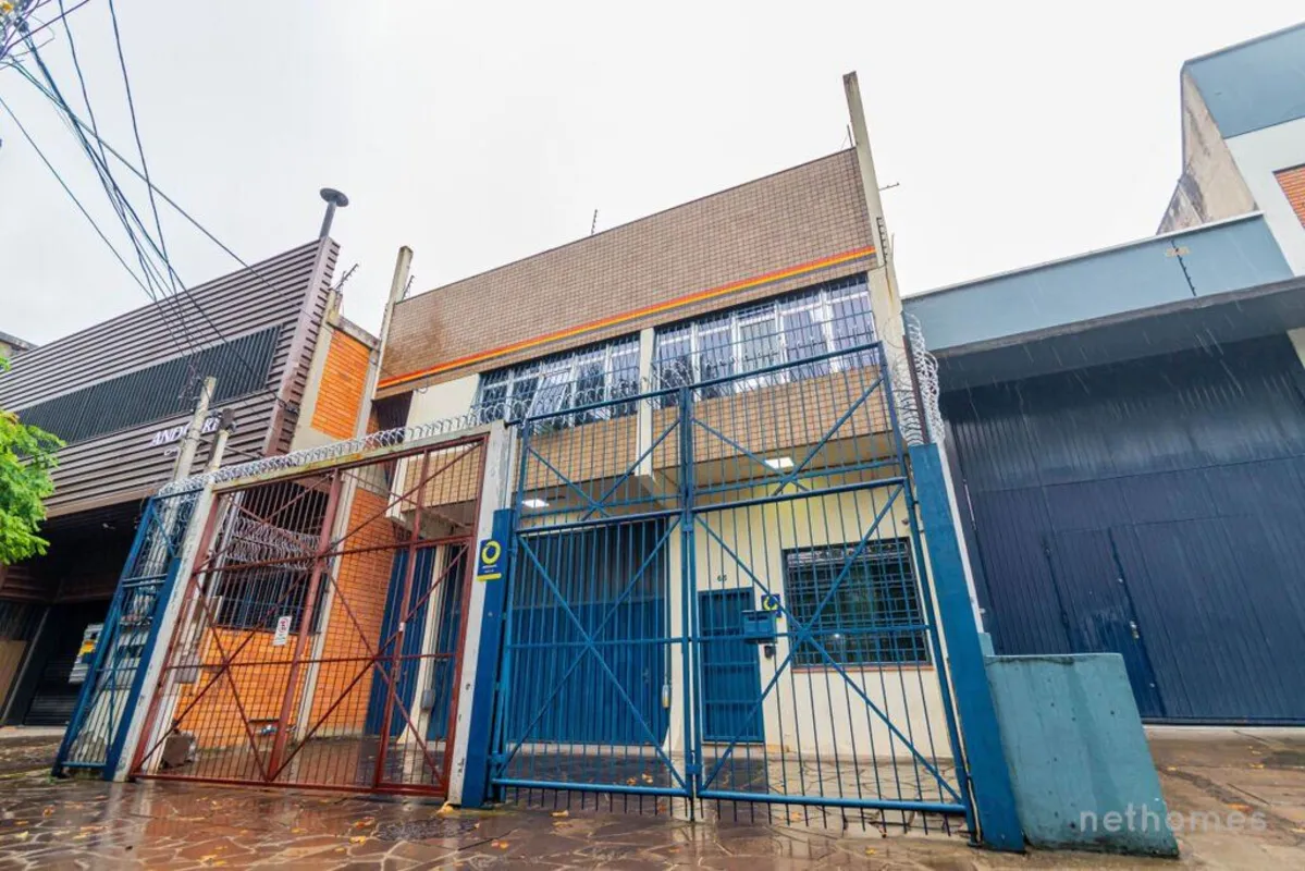 Bairro Navegantes - Porto Alegre/RS. Excelente pavilhão com 580 m² área construí...